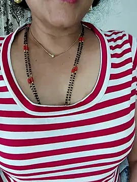 cool_teacher_69 (F milf) - Want to enjoy with Lush soon🌺