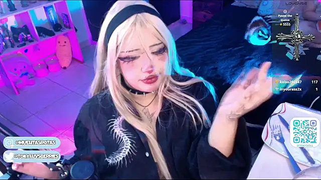 toky_doll webcam