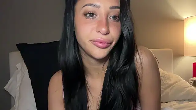 hangoutwithvanessa live cam on StripChat