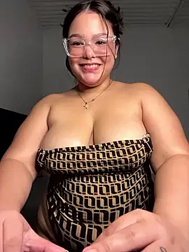Natthalia live webcam show