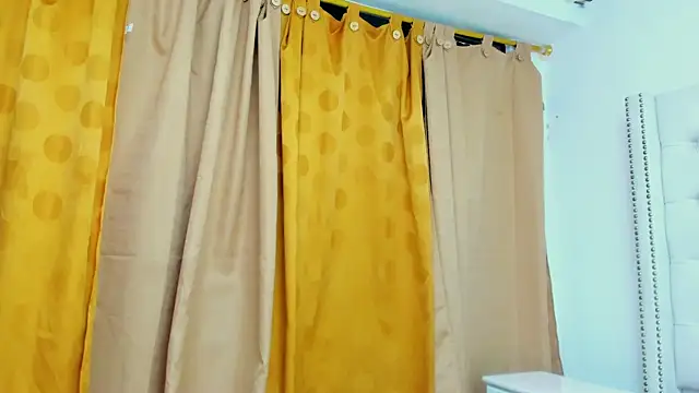 _ISALITTLESTAR_ live webcam show