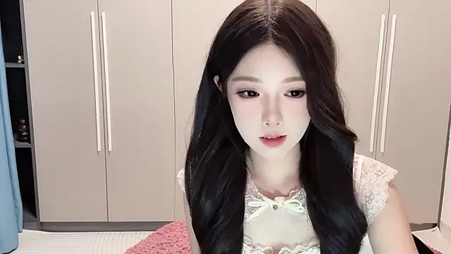 QOiio live webcam show