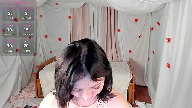 Crazykitta live cam on StripChat