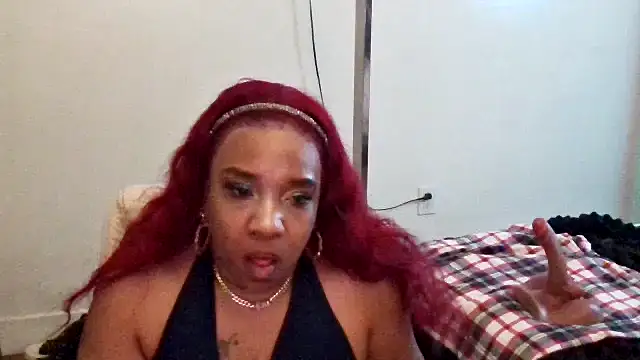 mzpretty444 live cam on StripChat