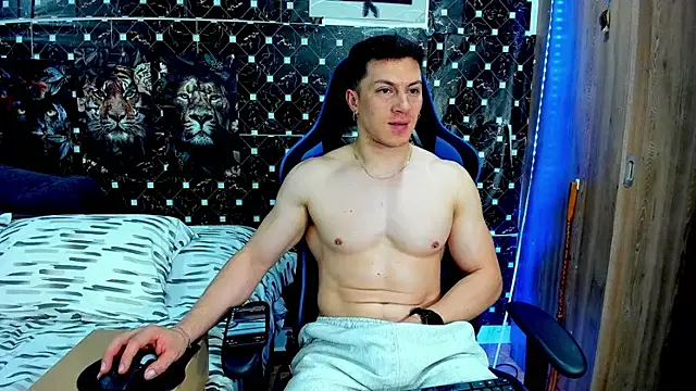 javiersexymann live cam on StripChat