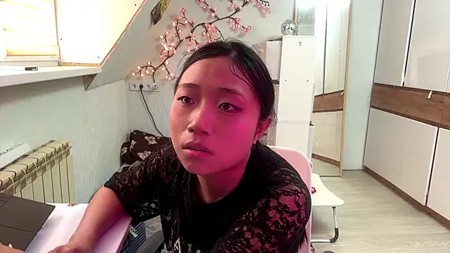 SweetMiaXO webcam