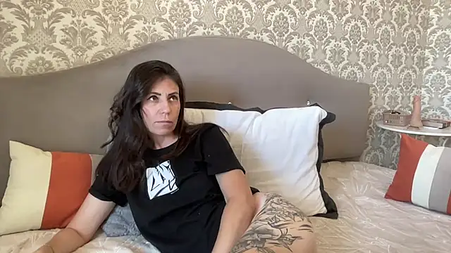 HotyWinter live cam on StripChat