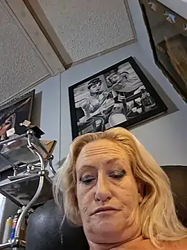 GoldieRoxxIt8808 webcam
