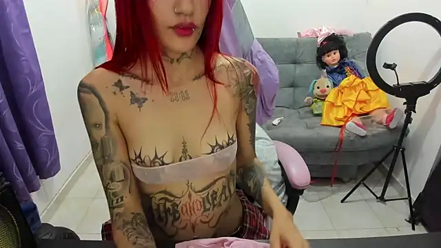 jenniferbodys live cam on StripChat