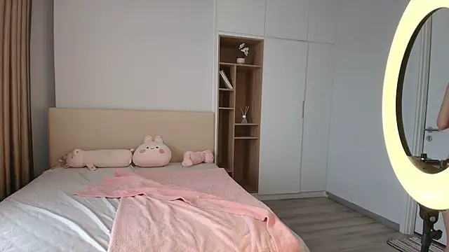 minamoons live cam
