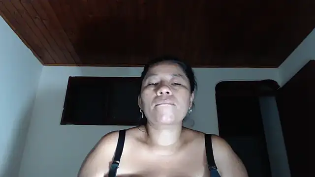 adrixxx38 webcam