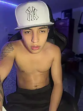 pabonsito live cam on StripChat