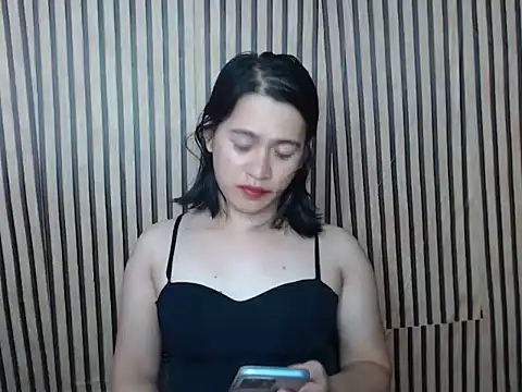 ur_asianpretty live cam on StripChat