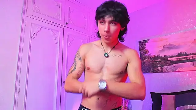 Tyler_durten live cam on StripChat