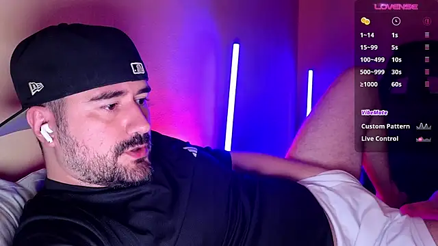 dom_theo live cam on StripChat