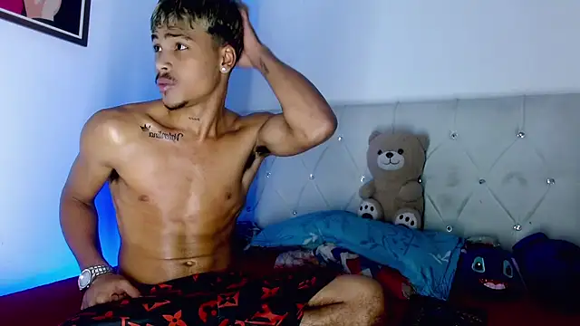 Angel_foxc13 webcam
