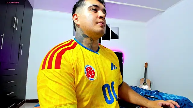 thiago__cp01 live cam on StripChat
