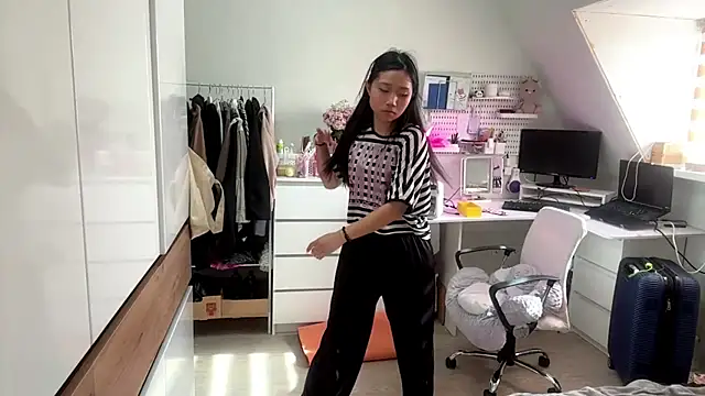 SweetMiaXO webcam
