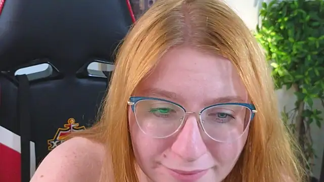 AliceBrightside live cam on StripChat