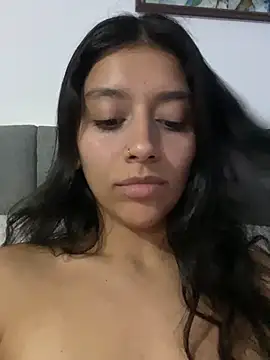 BrittanyDiaz live cam on StripChat