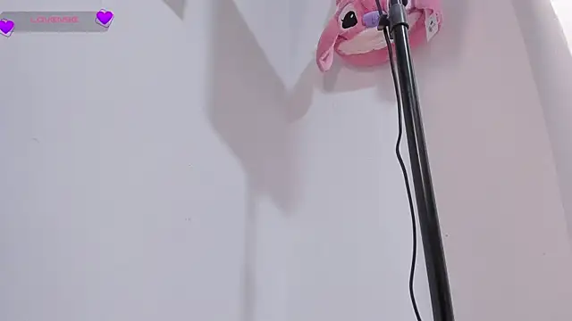 MissCurvyTop