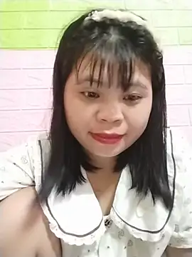 Xuka_lyss live cam on StripChat