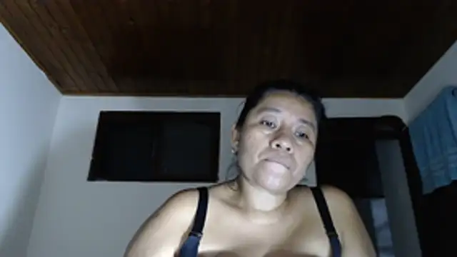 adrixxx38 live cam on StripChat