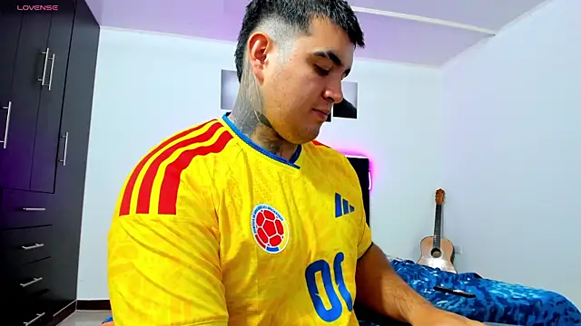 thiago__cp01 live cam on StripChat