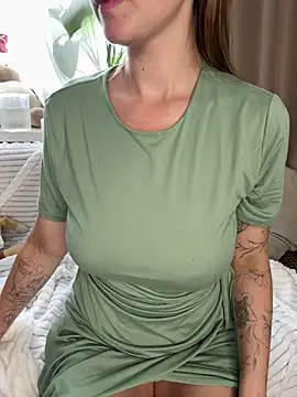 curvycatwow webcam