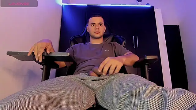 Liam_Mateo webcam