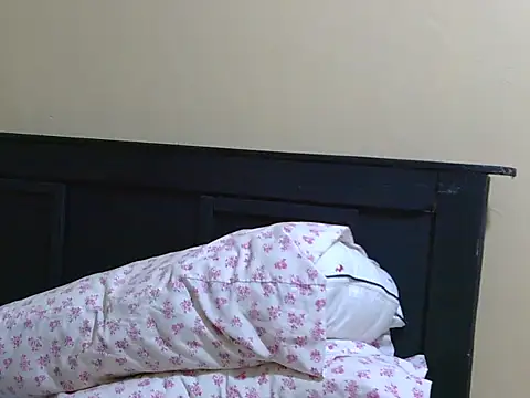 kinkydolll webcam
