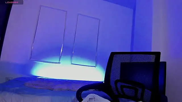 MeganWhite3