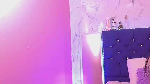 Dakotaa_Johnson webcam