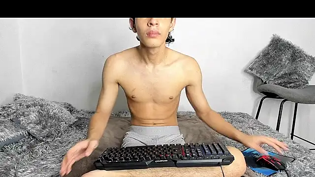 evanscollins live cam on StripChat
