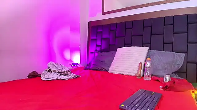 EllenaBoobs_ webcam