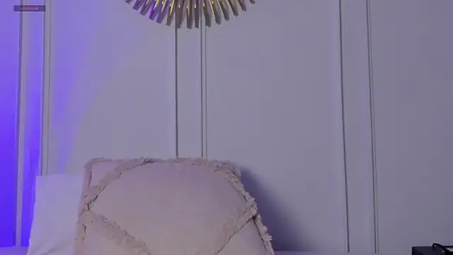 CharlotteBrownn_ webcam
