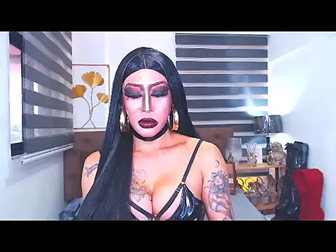 DominateMistressTania webcam