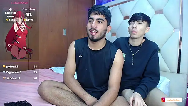 Michael_and_twinkk webcam