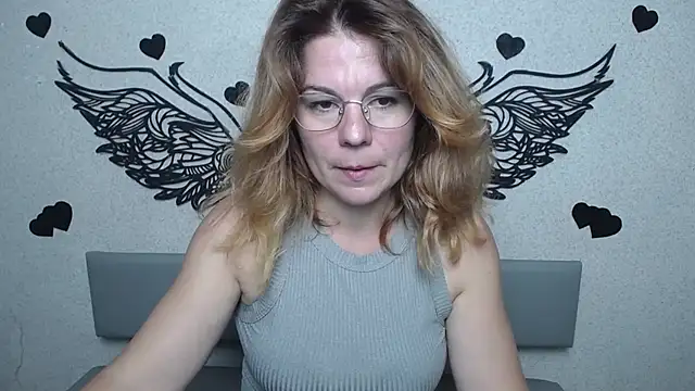 ZheniaNikrasova webcam