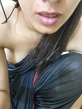 CuteSarikaLIVE webcam