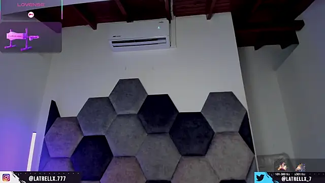 Latrellx7 live cam