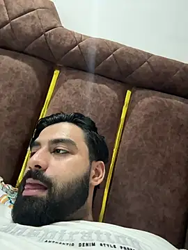 Royalboy_03's live cam