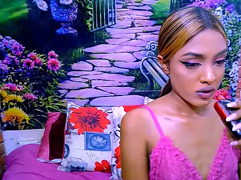 IndianPretty14u2Luv webcam