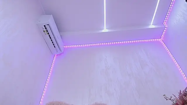 Anna_Lewis webcam