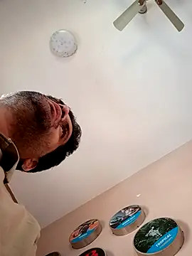 daddybeauty (Ask my age) - Nude with Spit on Cock