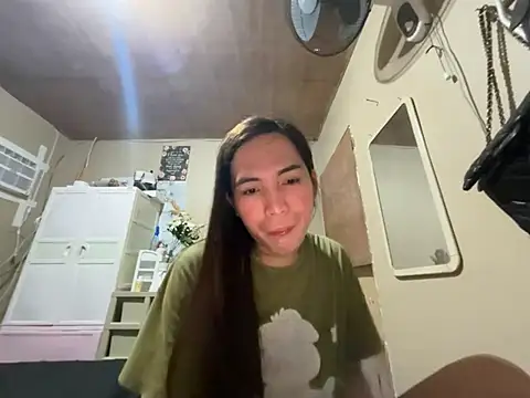 beautiful_mistake live cam on StripChat