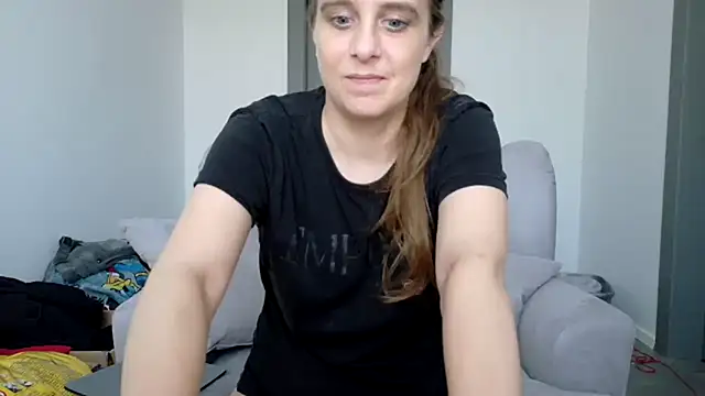 Chantalee live cam