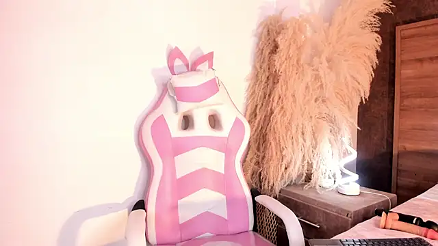 CristineRainn_ webcam
