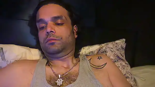 icebergslim281 live sex cam