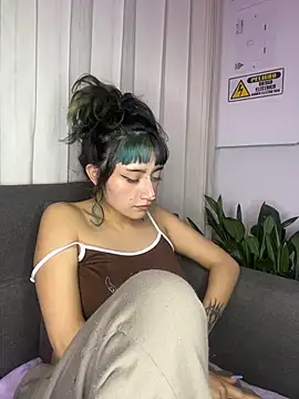 baby_akuma webcam
